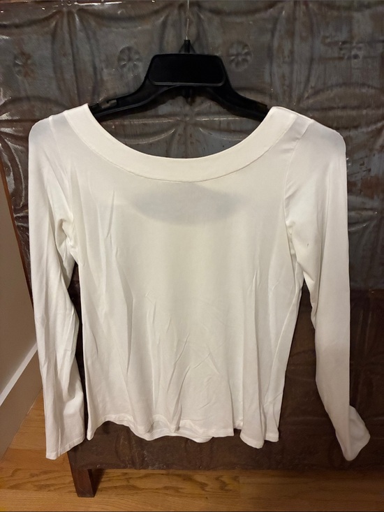 Lilly Pulitzer Tops - Lilly Pulitzer Women's White Long-Sleeve Boatneck Top